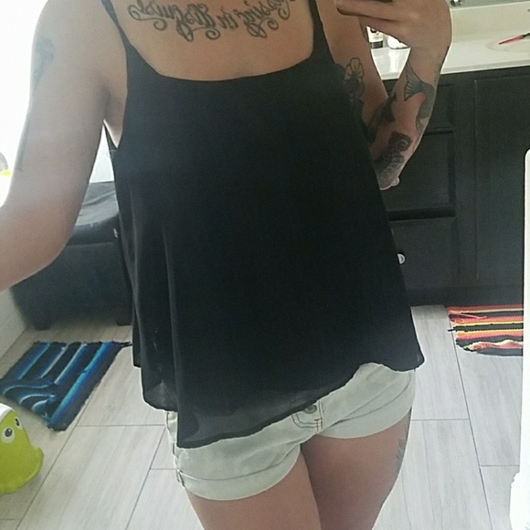 NWOT Black and gold chain tank top - Picture 4 of 5